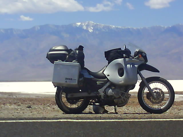 001 Death Valley Salt Flats 12th May 2010.jpg